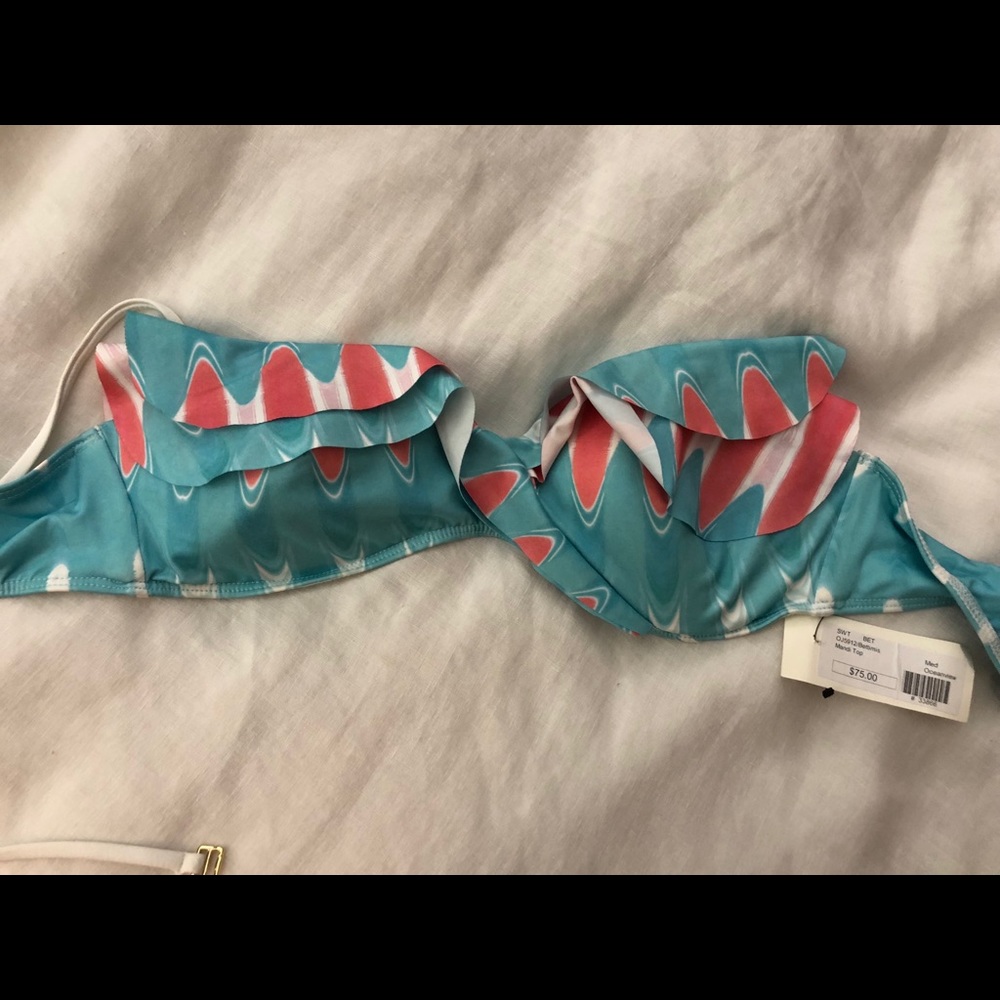 Mandi Wave Bikini Top - NWT - M